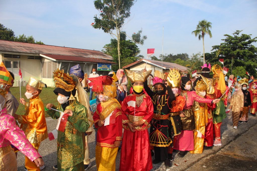 Pawai kebudayaan Indonesia